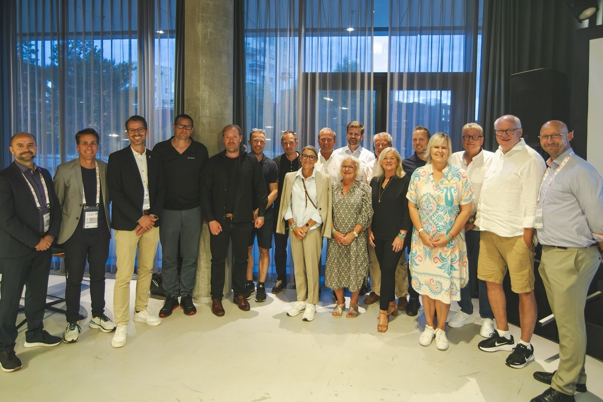 VM-Legendernes aften_hjemmeside - Flemming Delfs Lene Køppen Steen Skovgaard Pia Gottschau Steen Fladberg Jesper Helledie Thomas Lund Marlene Lund Grete Sahlertz Kragekjær Jens Eriksen Peter Rasmussen Peter Gade Lars Paaske Jonas Rasmussen Thomas Laybourn VM - Medaljer - Legender